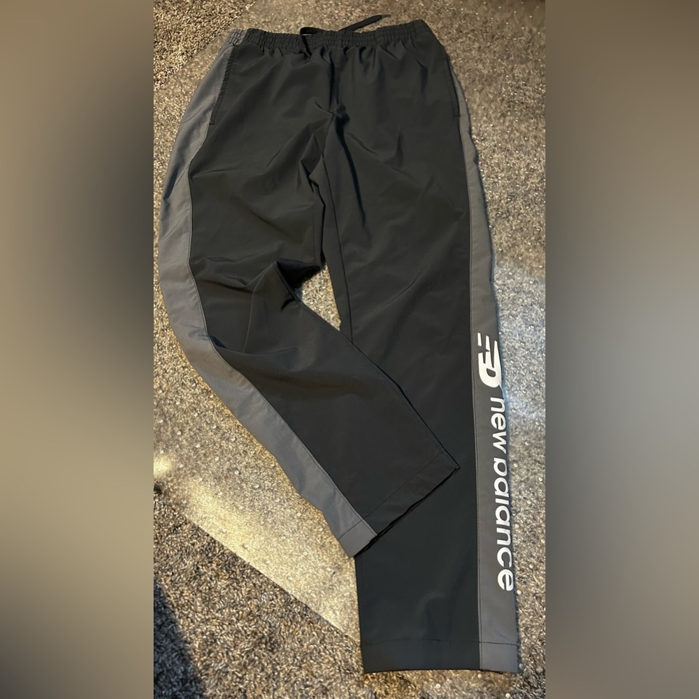 New Balance size large men’s track pants excellent preowned condition